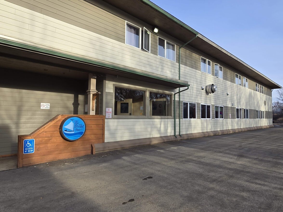 Exterior view of The Bristol Inn (home of Bayside Diner) in Dillingham